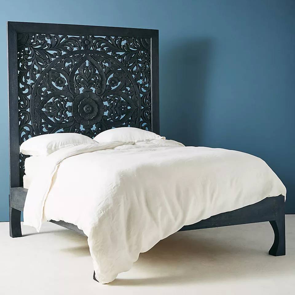 Кровать 2х-спальная с высоким резным изголовьем bed019 - фото